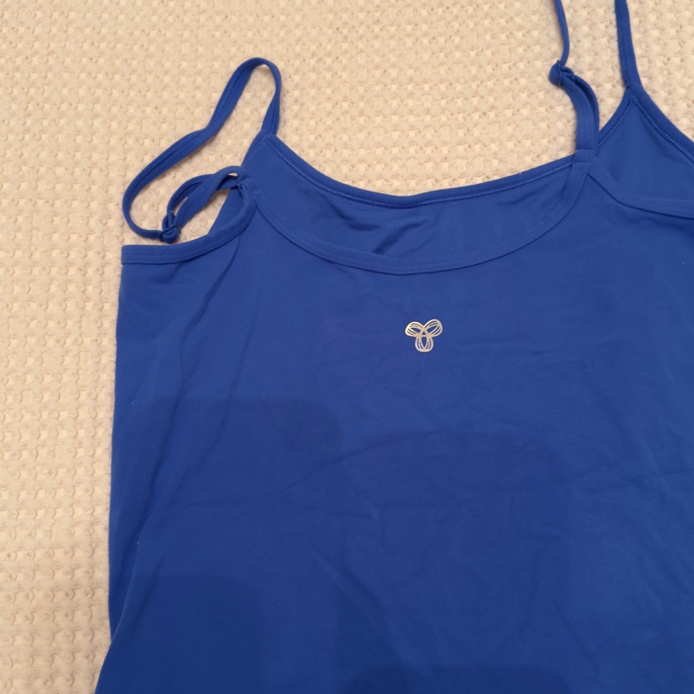 Aritzia butter Agility sports tank - Picture 2 of 4